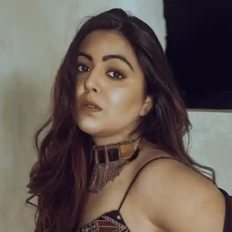 Shafaq Naaz Photo